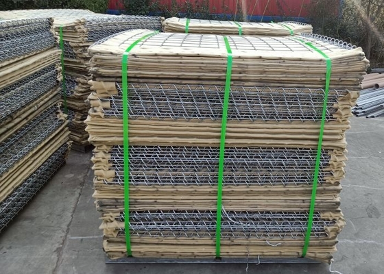 Gabion মাধ্যাকর্ষণ ওয়্যার Cages রক retaining ওয়াল স্কয়ার / আয়তক্ষেত্রাকার হোল আকৃতি