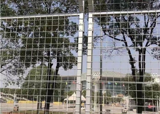 বিরোধী জারা 2m উচ্চতা রোল শীর্ষ বেড়া গাঢ় সবুজ পিভিসি প্রলিপ্ত পৃষ্ঠ