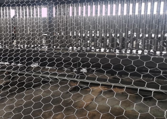 গ্যালভানাইজড গ্যাবিয়ন বাস্কেট 2x1x1m ডাবল বাঁকা ইস্পাত জাল 2.7mm তারের